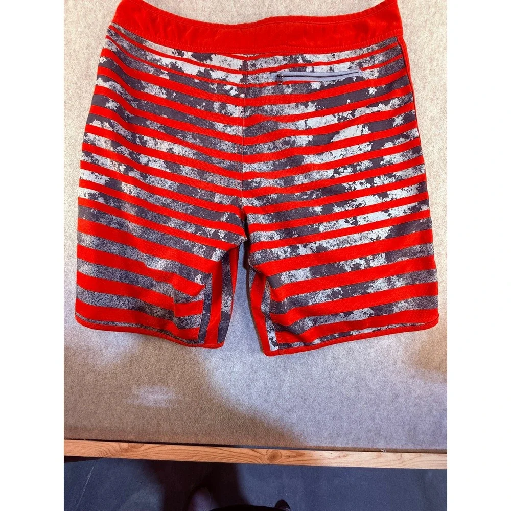 The North Face Mens Red Grey Striped Board Shorts Swim Trunks‎ Size 34 Regular